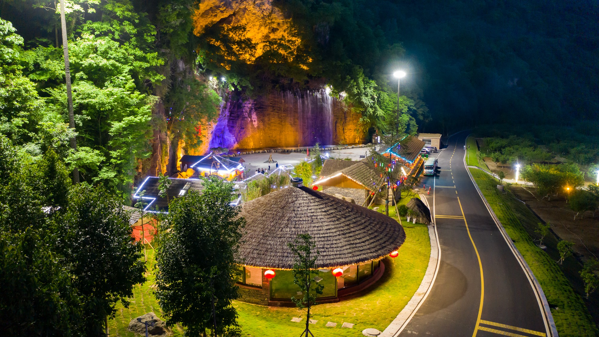 宜昌兴山朝天吼漂流空气质量,宜昌朝天吼漂流今天可以游吗