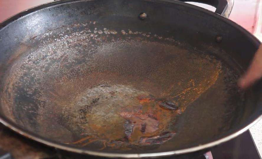 铁锅用过后生锈怎么处理不再生锈,电磁炉铁锅生锈怎么处理永不生锈