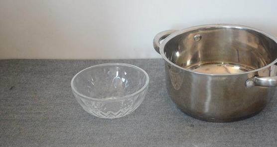 锅用久了黑垢太多,锅用久了烧黑了