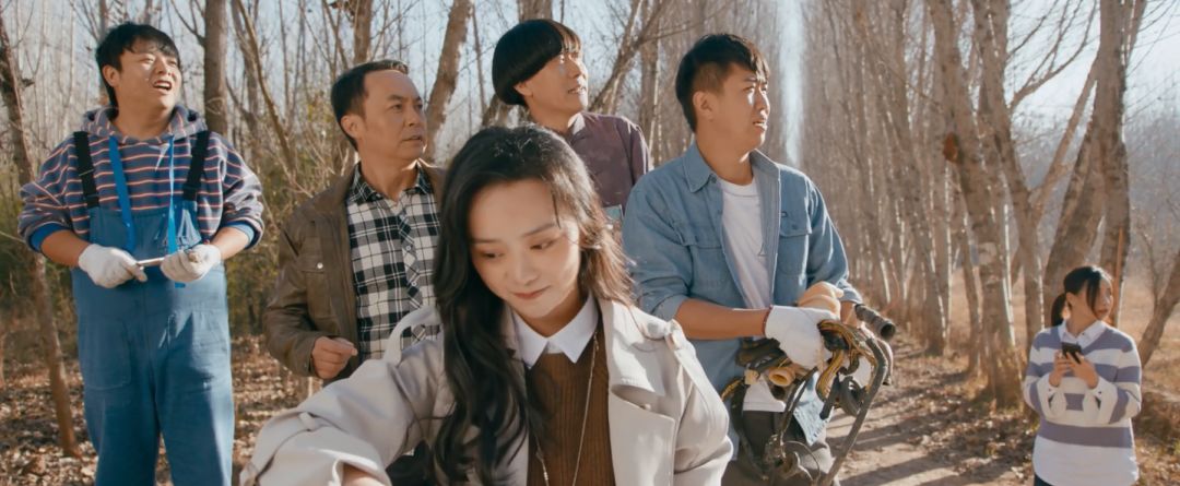 免费观影|报告！这里有个男人六点半准时逗我笑