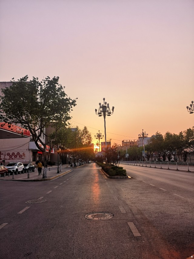 谈网络词汇称呼的低俗问题