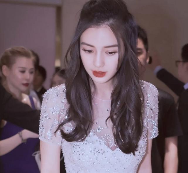 angelababy路透显气色,angelababy路透拍摄花絮