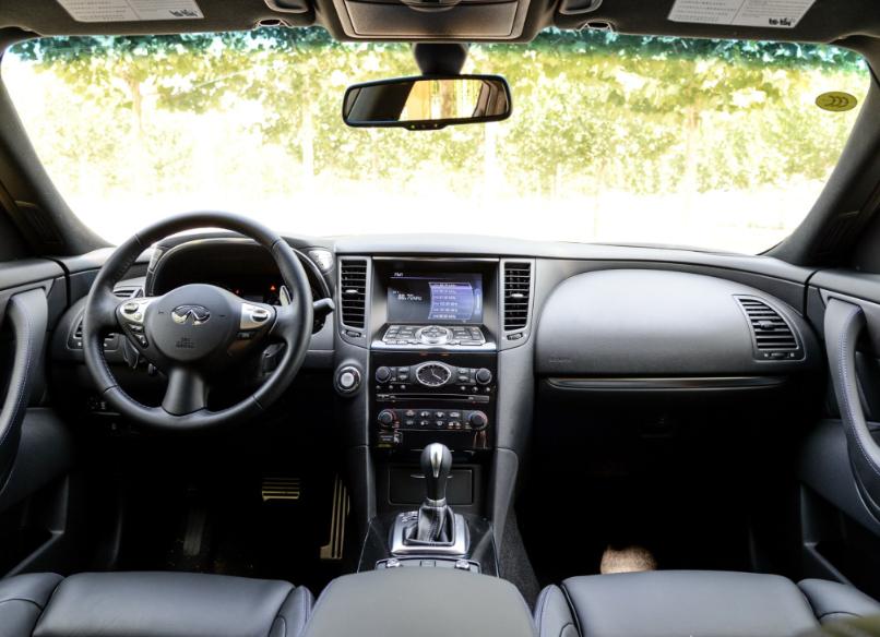 英菲尼迪qx70s绝影版排气管声音,日产英菲尼迪qx70