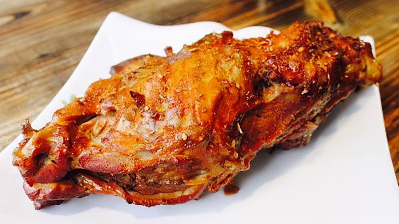 最近热得不行的沈阳美食，顶层住户装修如何避免成为“烤鸡架”