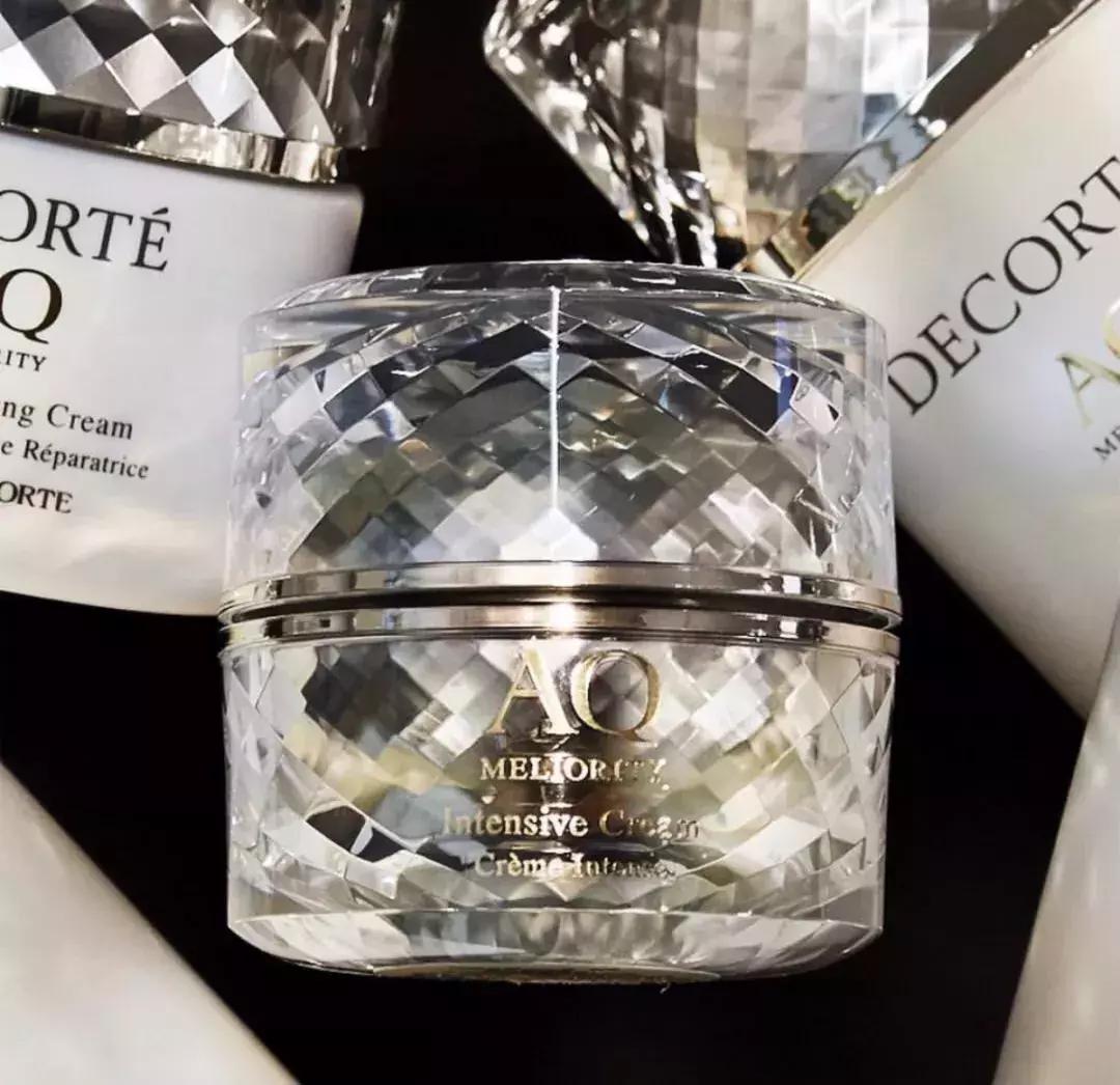 哭了!看完各大牌这些天价护肤品,用SK-II的你都算是勤俭持家