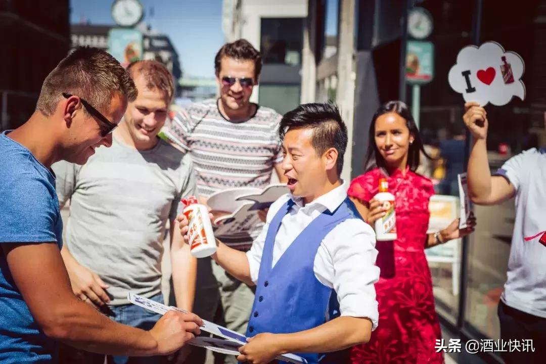 外国人喝酱香型茅台,德国人感受中国美食