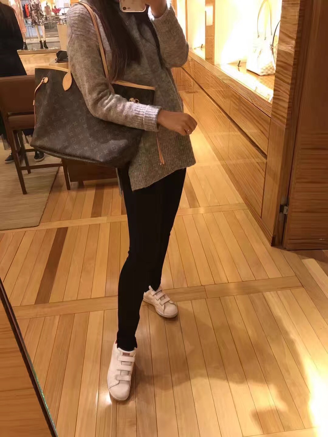 lv中号老花neverfull托特购物袋,代购买到假lv怎么办