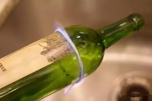 切割陶瓷酒瓶做花盆最简单的方法,没有工具怎么把陶瓷酒瓶弄成花盆