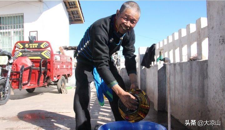 【新春走基层】吉地尔子：一年更比一年好