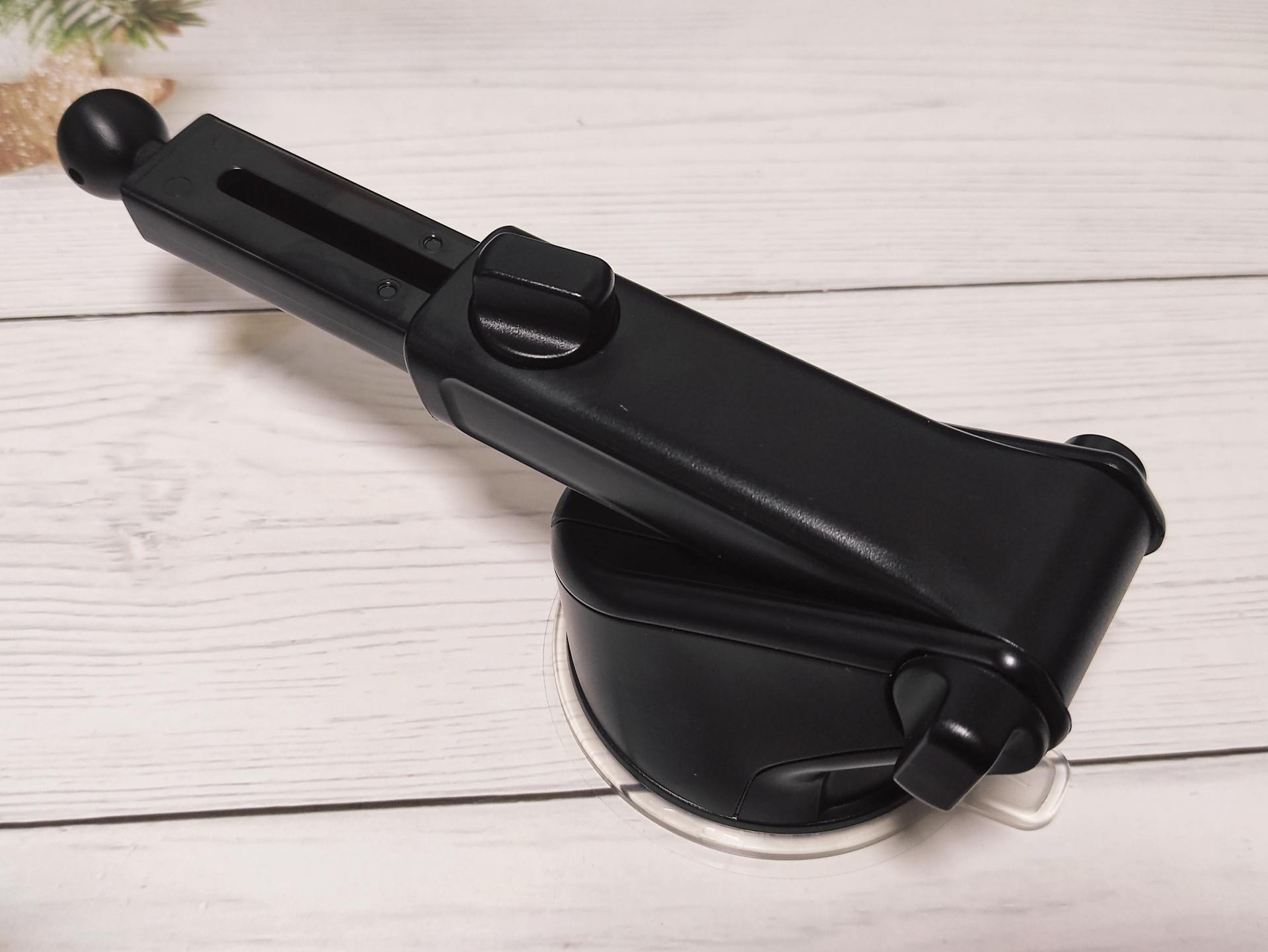 iottie支架评测,iottie车载支架宝马