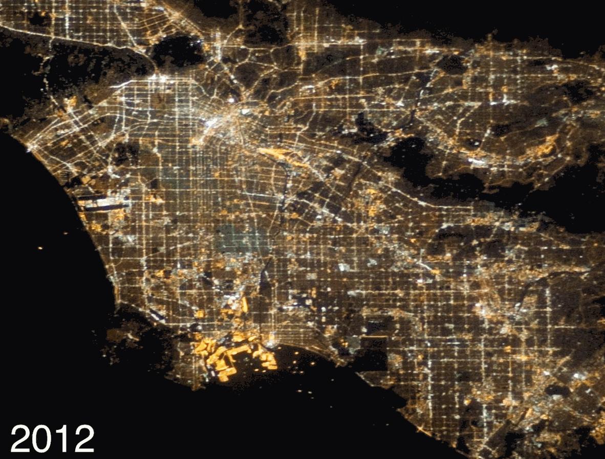 2020年人造月亮是真的吗,比地球亮八倍的人造月亮