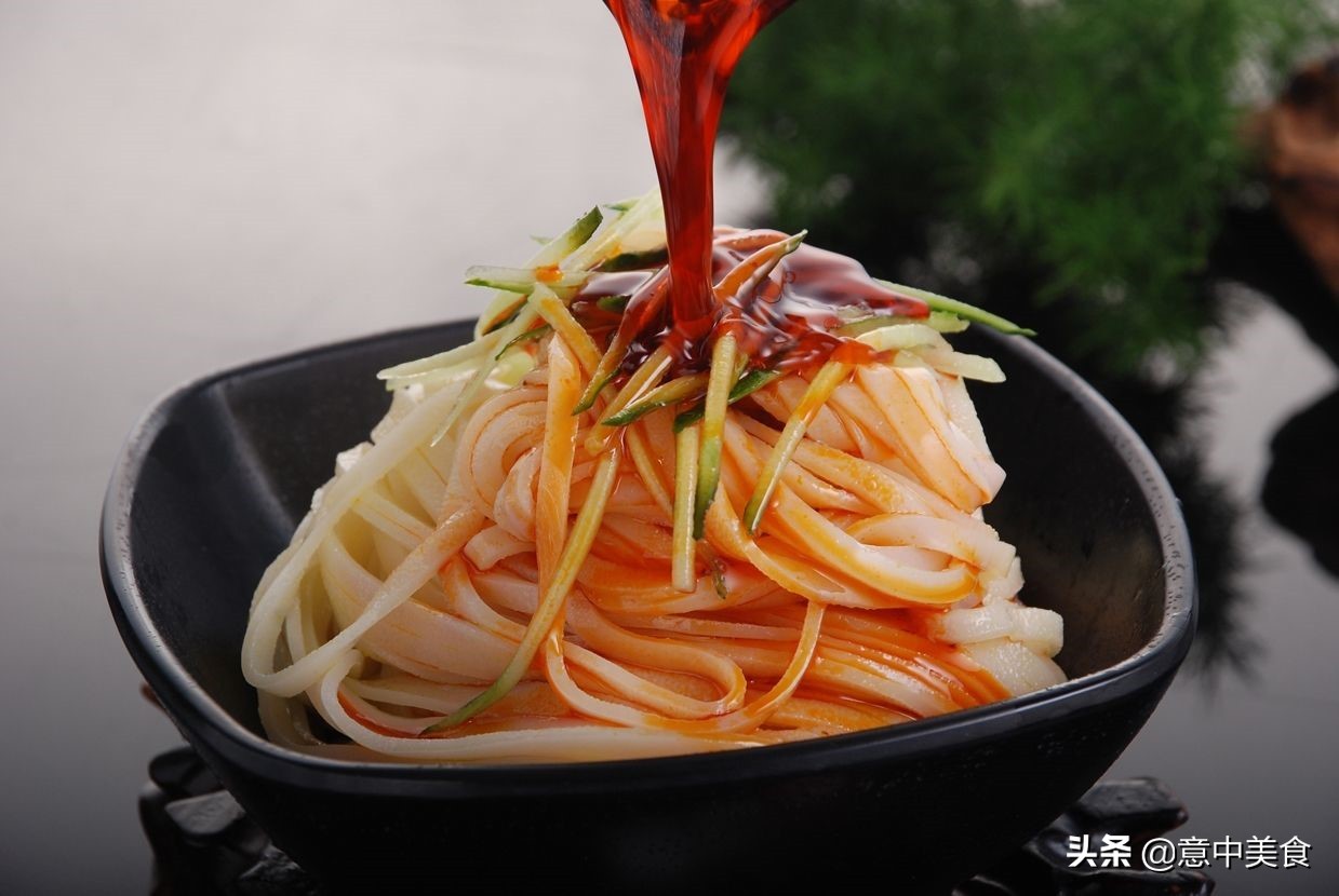 特色凉皮的配方和制作方法,正宗凉皮的做法全过程和配方