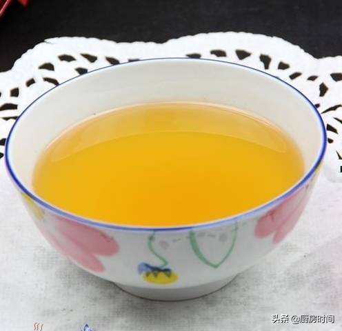 炸过鱼的油只要这样一处理，不仅炒菜不腥了，甚至比之前的还香