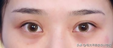 日常眼妆这样画自然清爽更耐看,日常眼妆小技巧三步轻松搞定眼妆