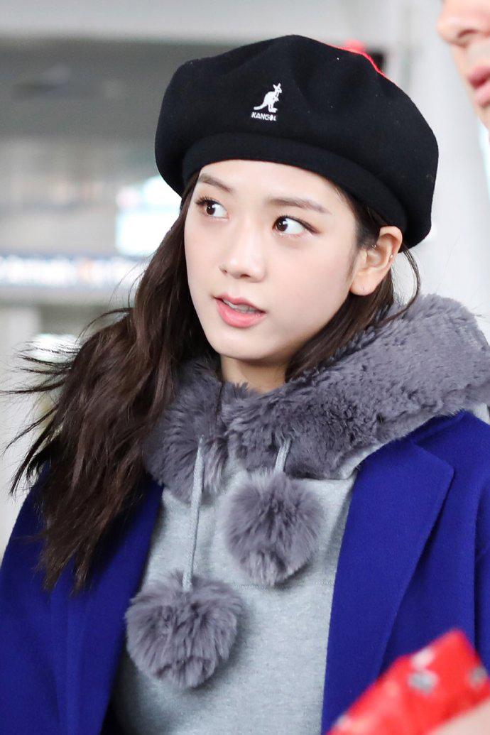 韩国女团jennie穿搭,女团直发发型jennie