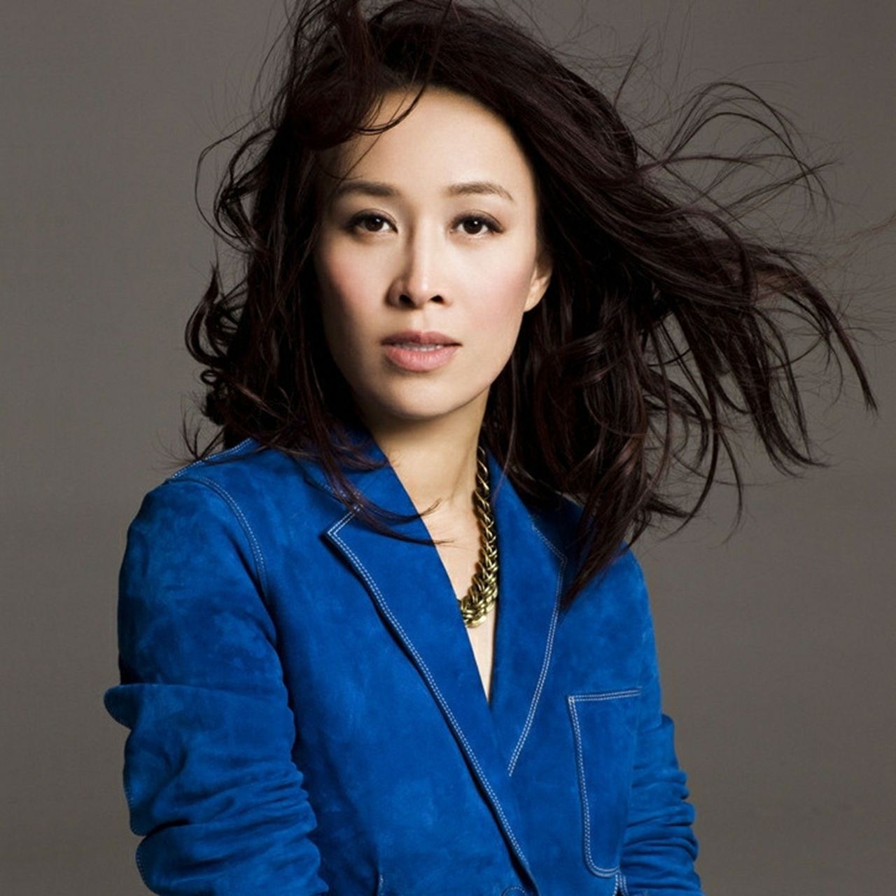 他被称为中国足坛第一快刀浪子前锋，娶天后为妻，那他是谁？