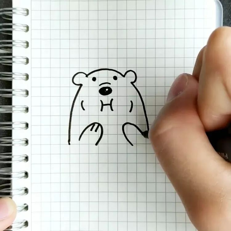 怎么画可爱的小熊抱着奶茶,可爱的小熊怎么画小红书