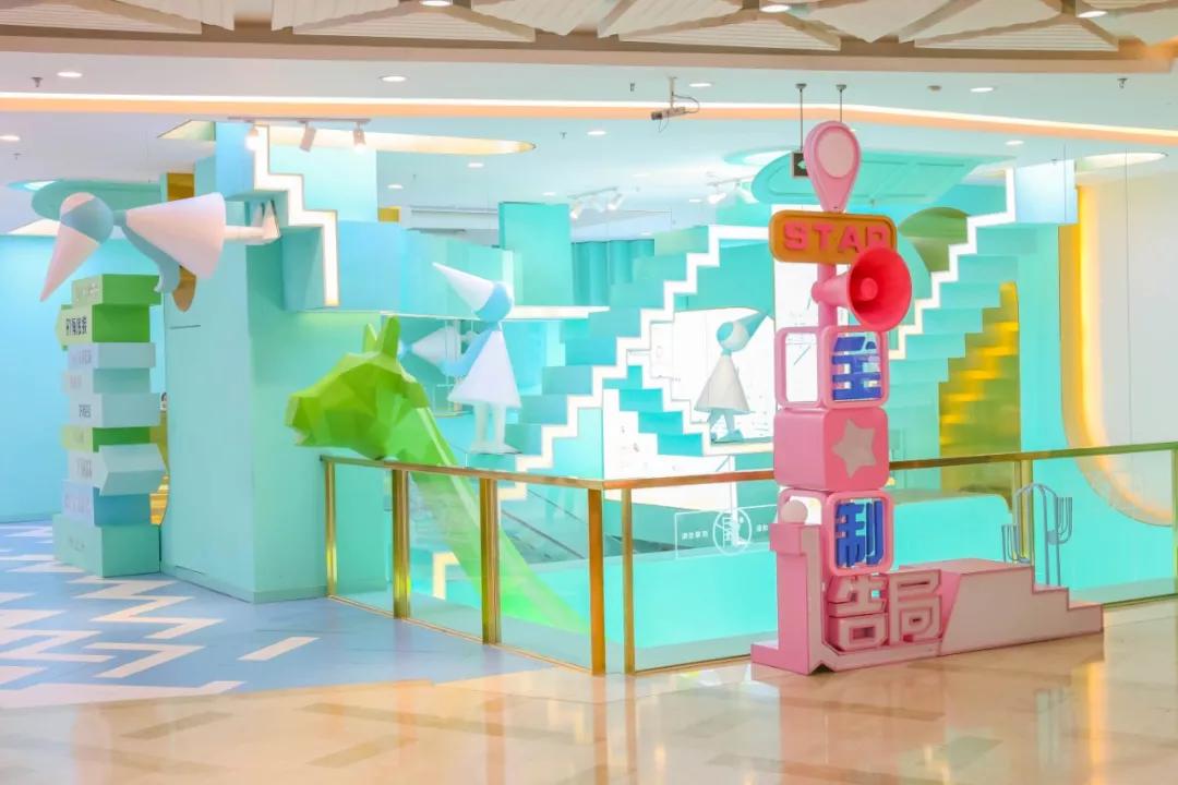 元旦来这家宝藏商场！热辣车模+街舞公演带你解锁年末购物新姿势