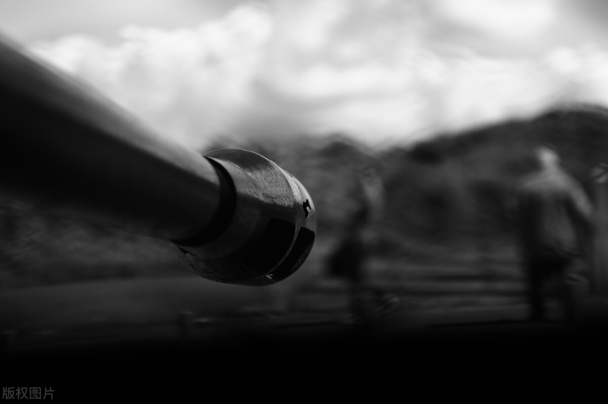 美元为什么是国际货币？凭什么美国用纸印钱，就能买我们的商品？