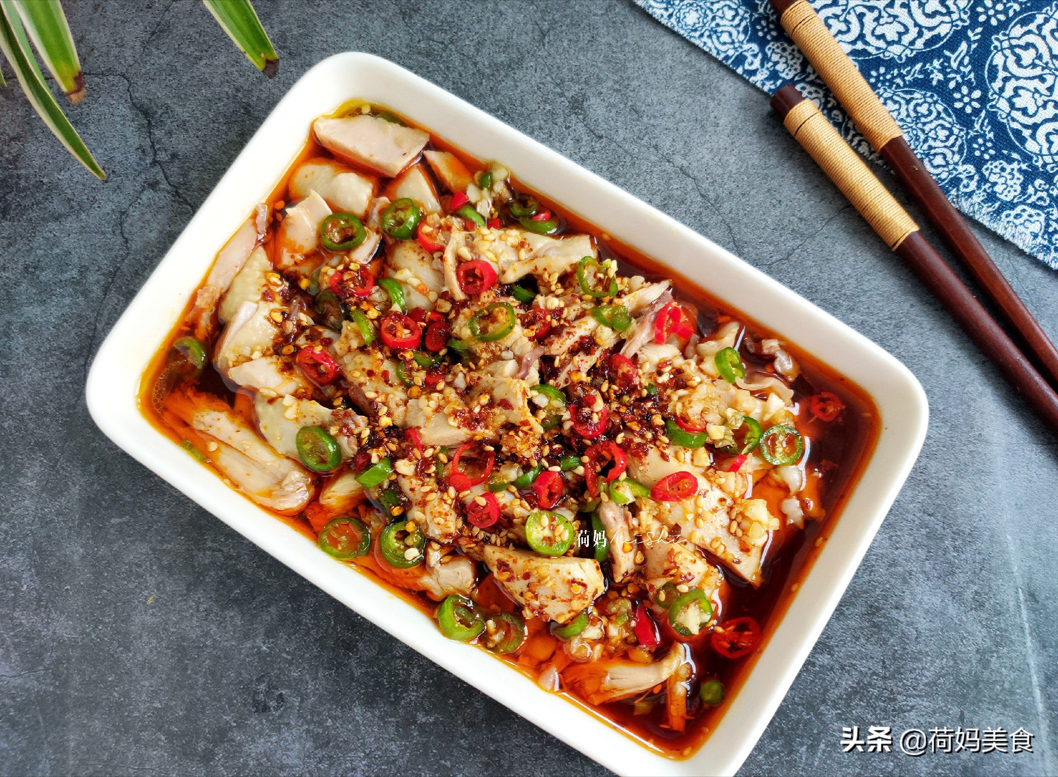 四川家常凉拌鸡肉的做法大全集,凉拌鸡怎样做出来吃得到辣麻甜