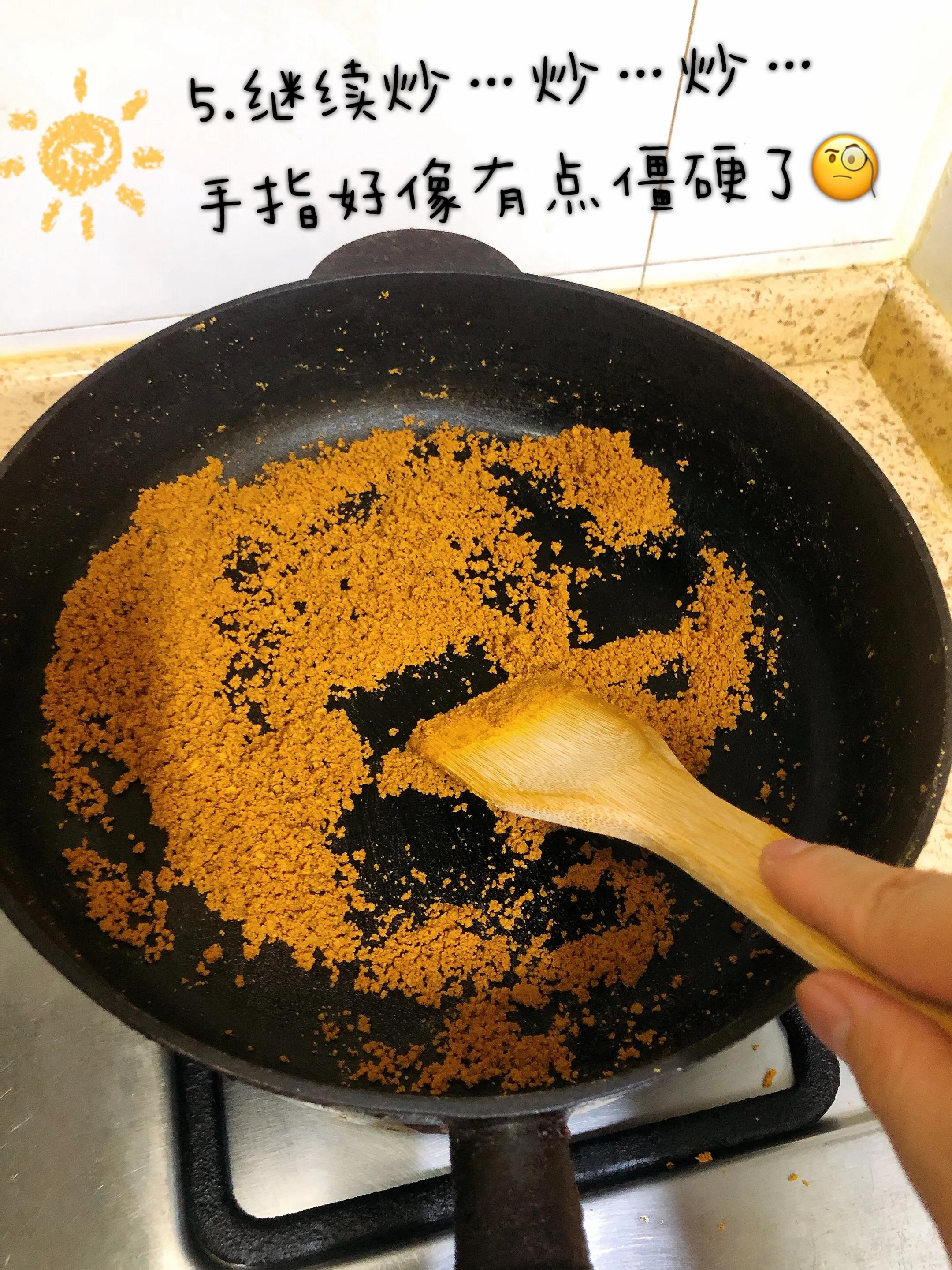 母乳蛋黄油,蛋黄油哺乳之前要擦吗