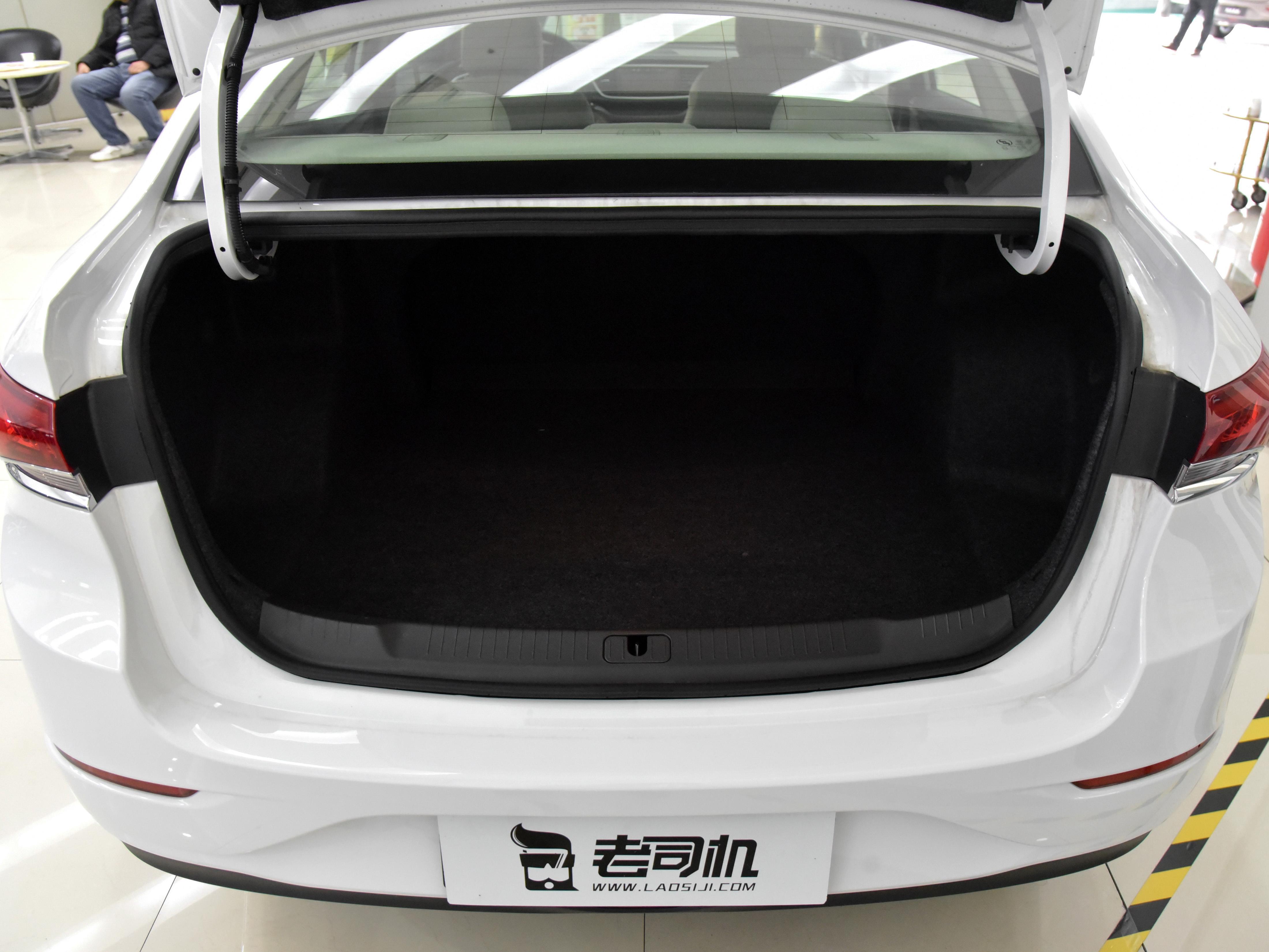 空间大价格便宜车1万,空间大实惠一点的车型