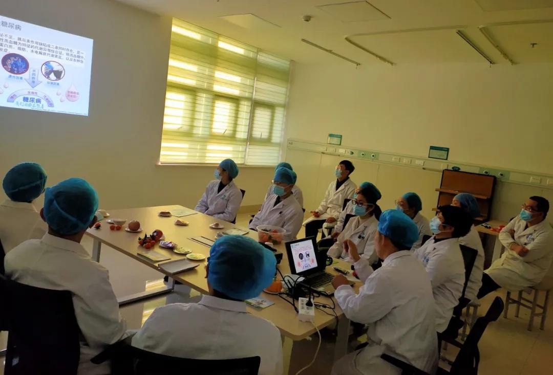 带教查房给年轻医师带来新感悟:纸上得来终觉浅,绝知此事要躬行