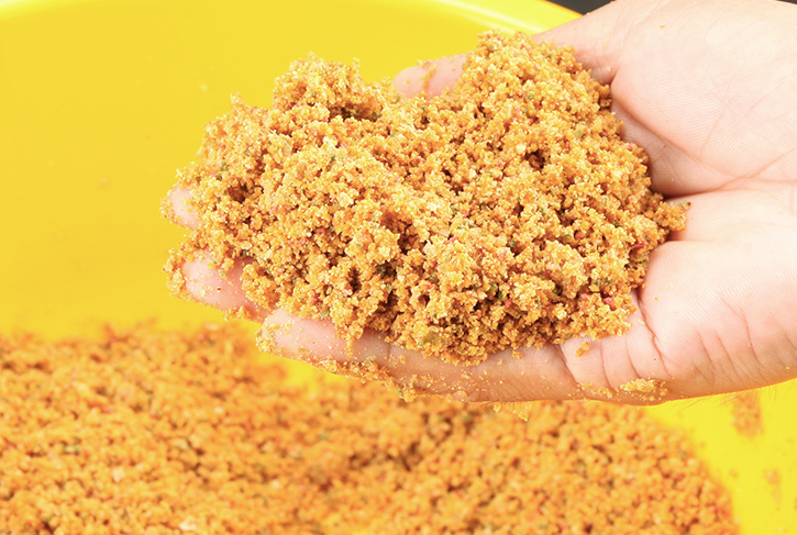 窝料散炮哪几种最诱鱼,散炮窝料野钓可以用吗