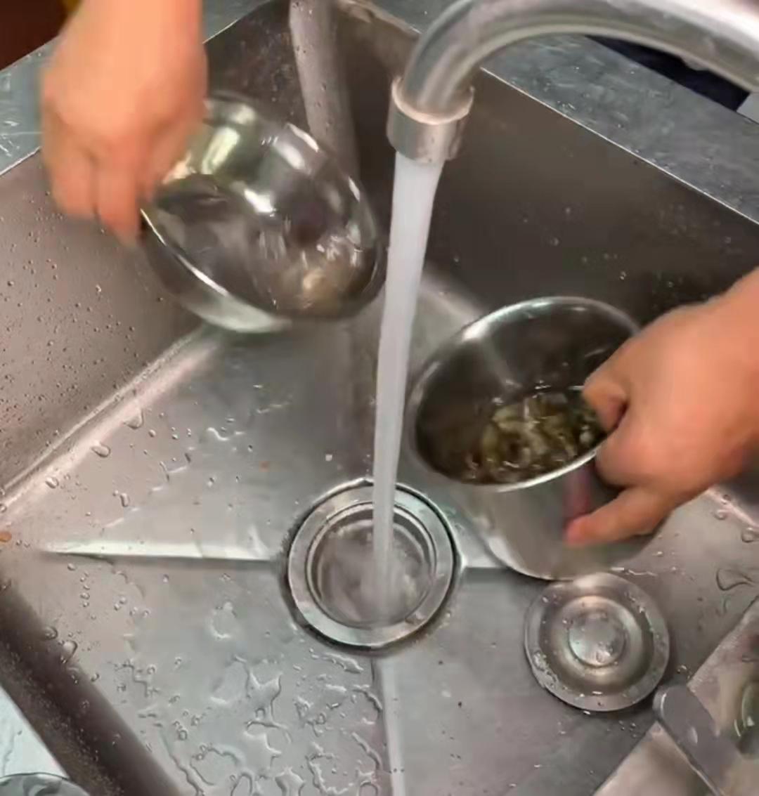 口水螺蛳正宗做法,爆炒螺蛳的正宗做法