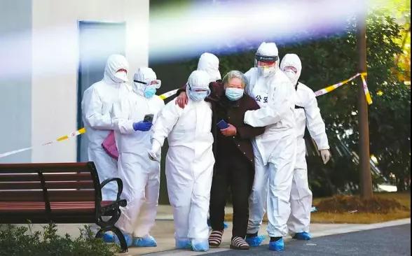 援鄂医护表白民警,硬核圈粉小护姐表白汉警小哥