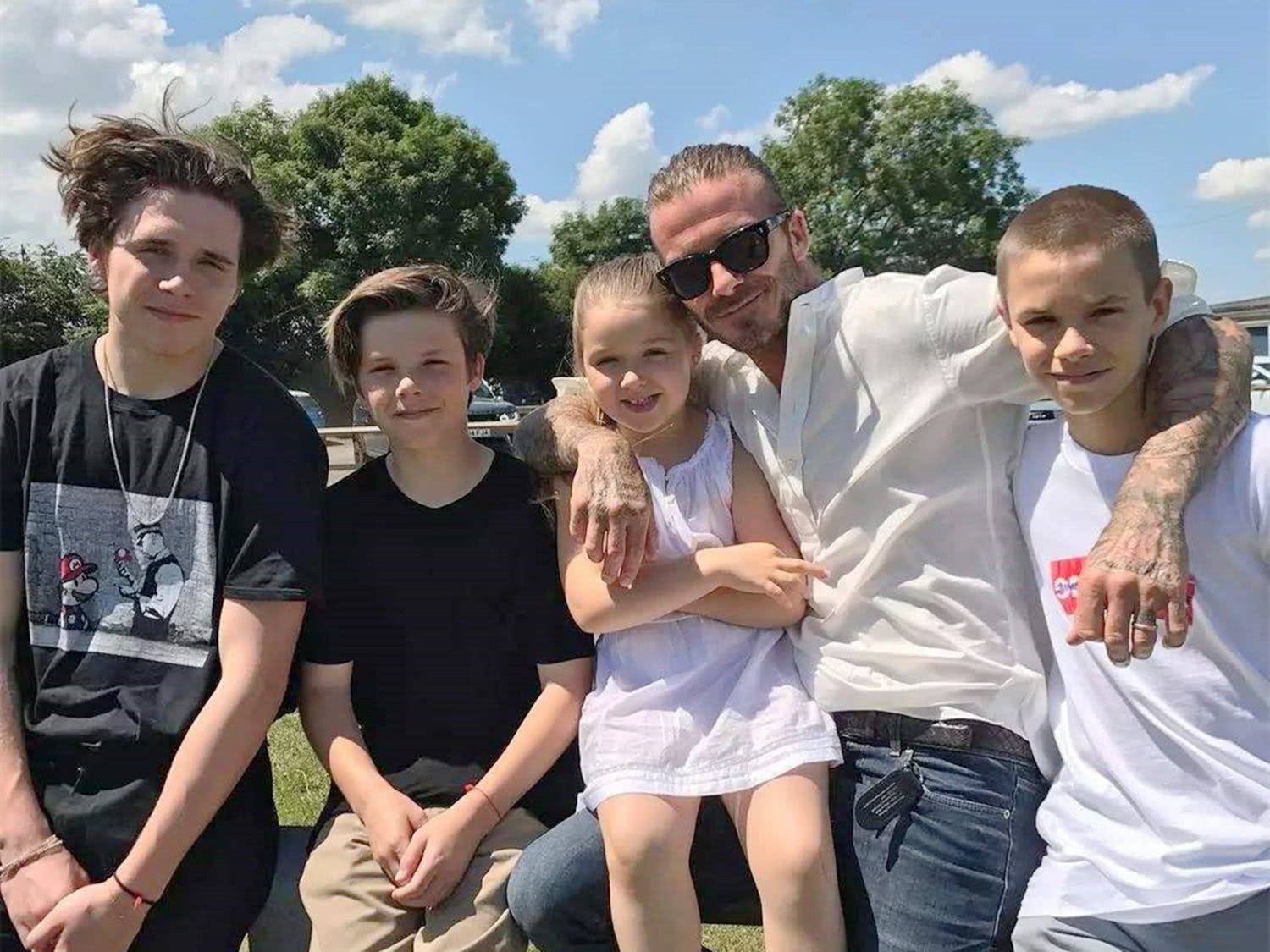 贝克汉姆小七7岁,贝克汉姆在家隔离生活