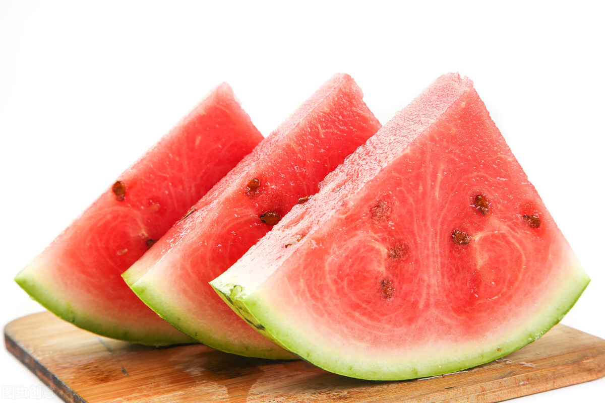 买西瓜认准这四点保证香甜多汁,买西瓜怎么挑选好瓜