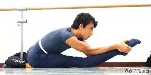 什么是膝盖过度伸展（膝盖超伸）？在瑜伽中怎么改善和正位？