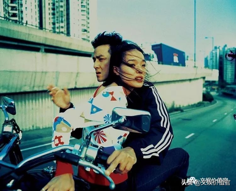 当赵薇闺蜜、和流量小生下午茶，文娱大咖为什么选择离开？