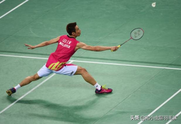 羽毛球步法的最大核心其实是控制重心