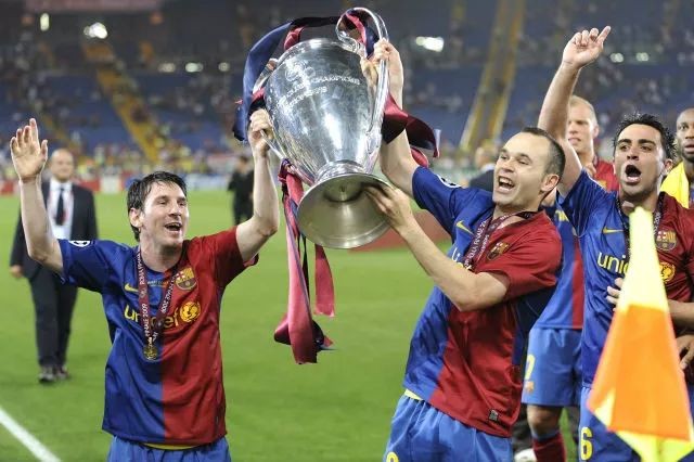 齐达内看梅西比赛巴萨,巴萨6号8号是谁