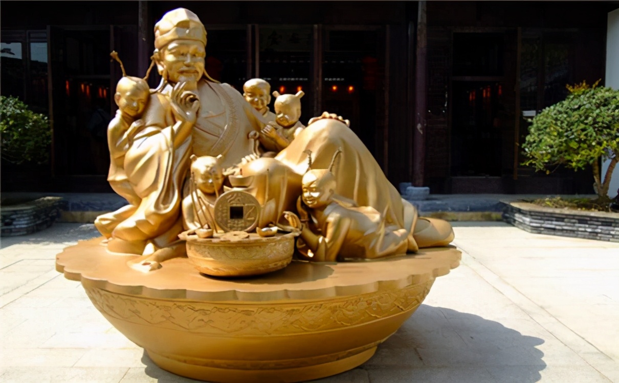 看见白无常站在床边,看见白无常的是好是坏