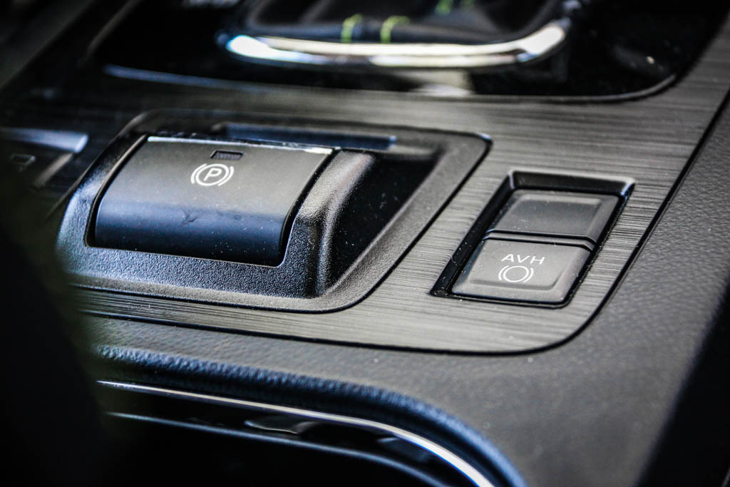 2020款斯巴鲁傲虎特装版黑色,斯巴鲁傲虎2021款特装版