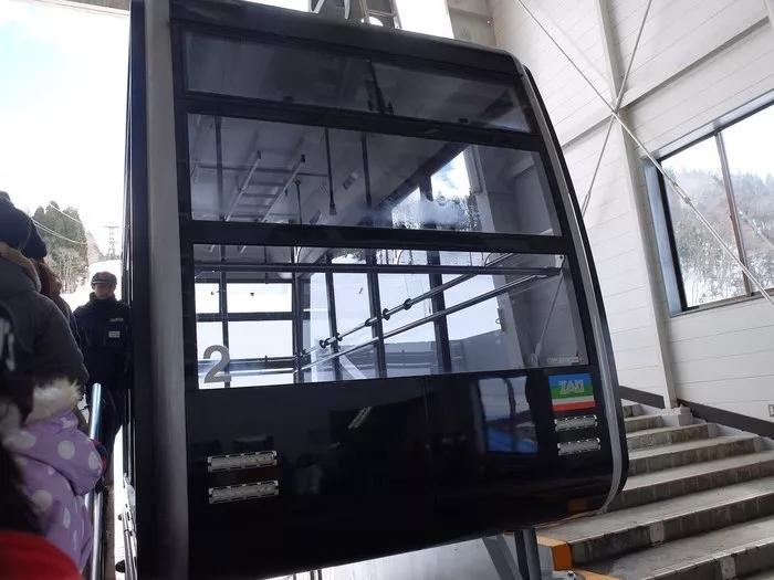 国内10大滑雪旅游攻略,去滑雪必带东西