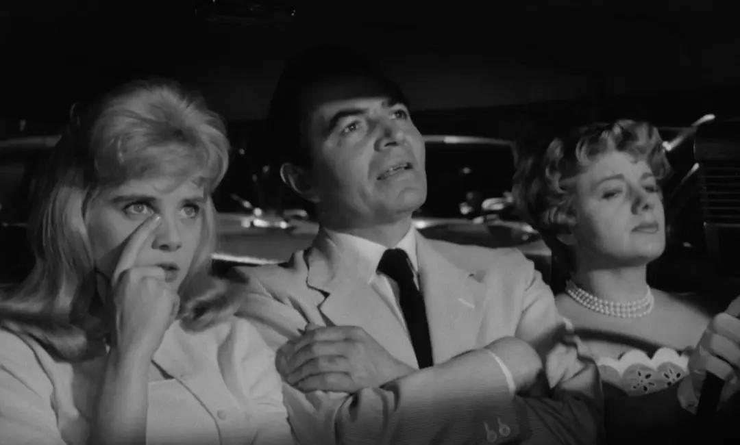 洛丽塔纯白色的女孩儿,洛丽塔2岁女孩