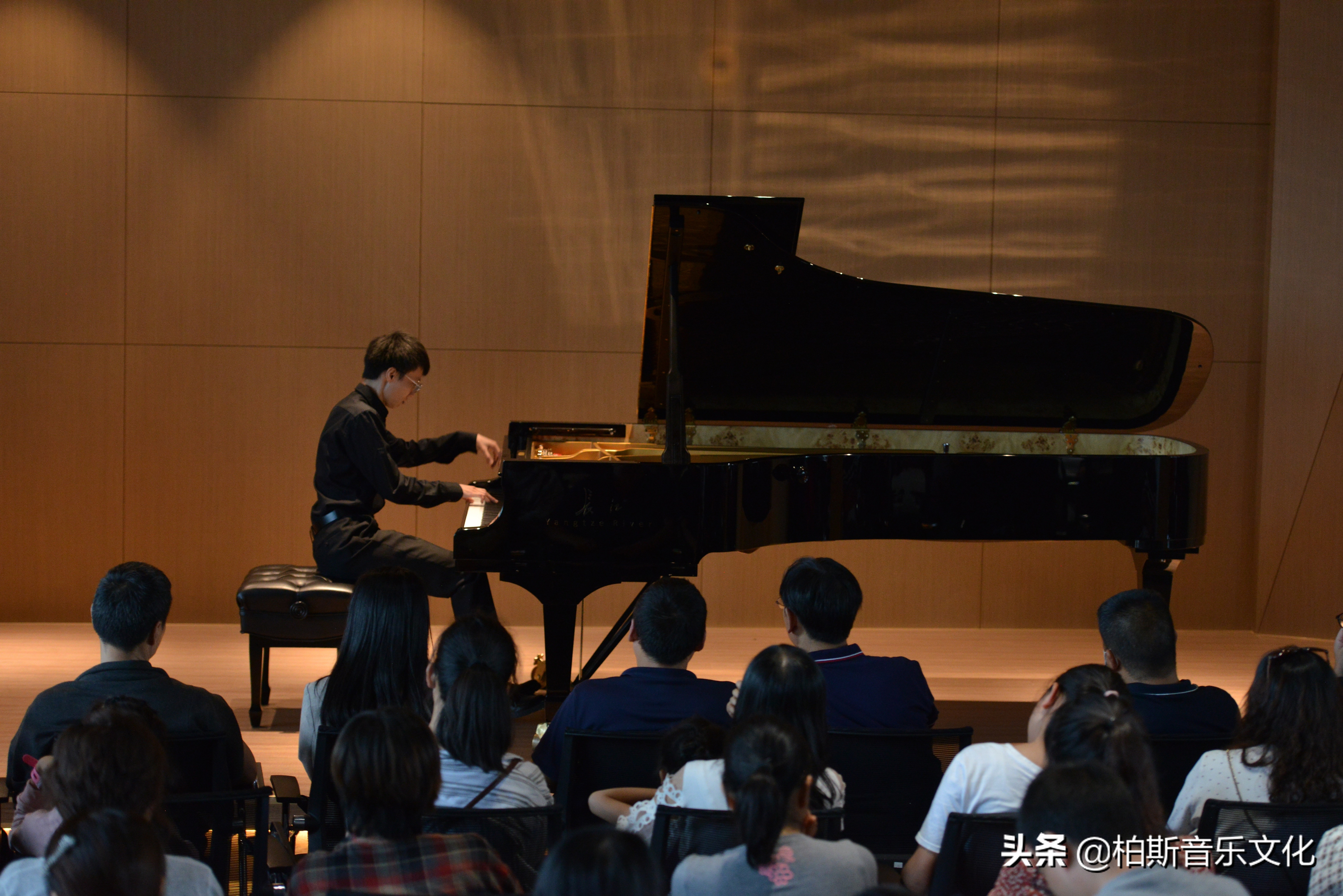 琴声飘扬,长江钢琴助力真香暑假