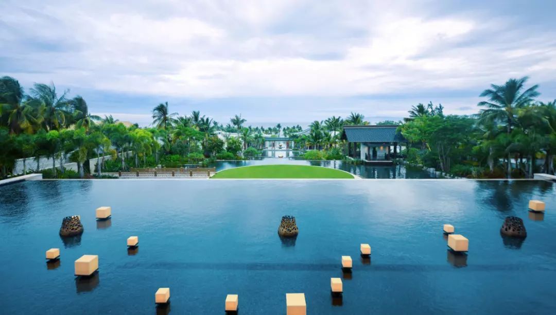 三亚值得去的高端酒店,三亚豪华海景酒店自由行