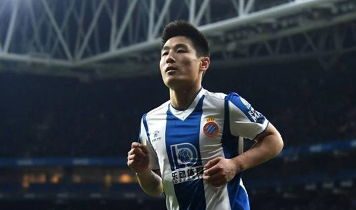 武磊88分钟绝平梅西巴萨看台视角,巴萨vs西班牙人武磊与梅西