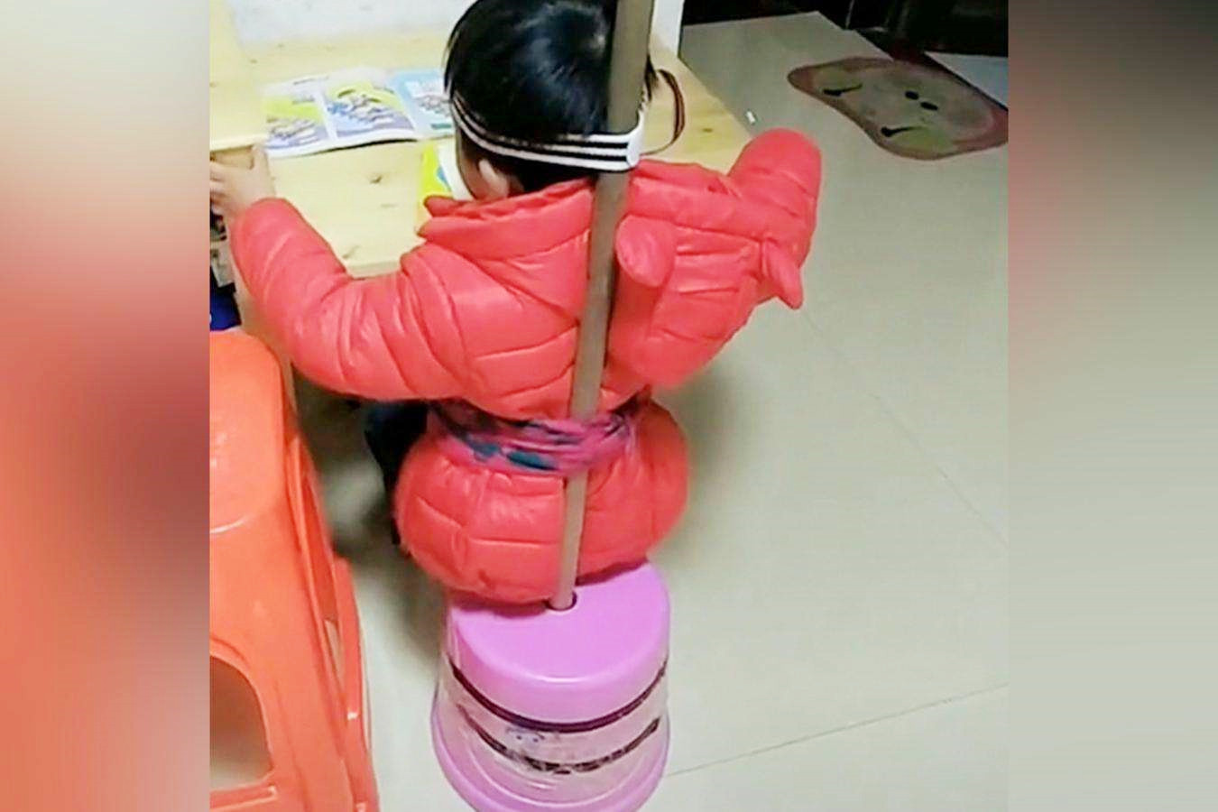 孩子三岁前，家长关注好两种姿势一个部位，才能避免身材走形