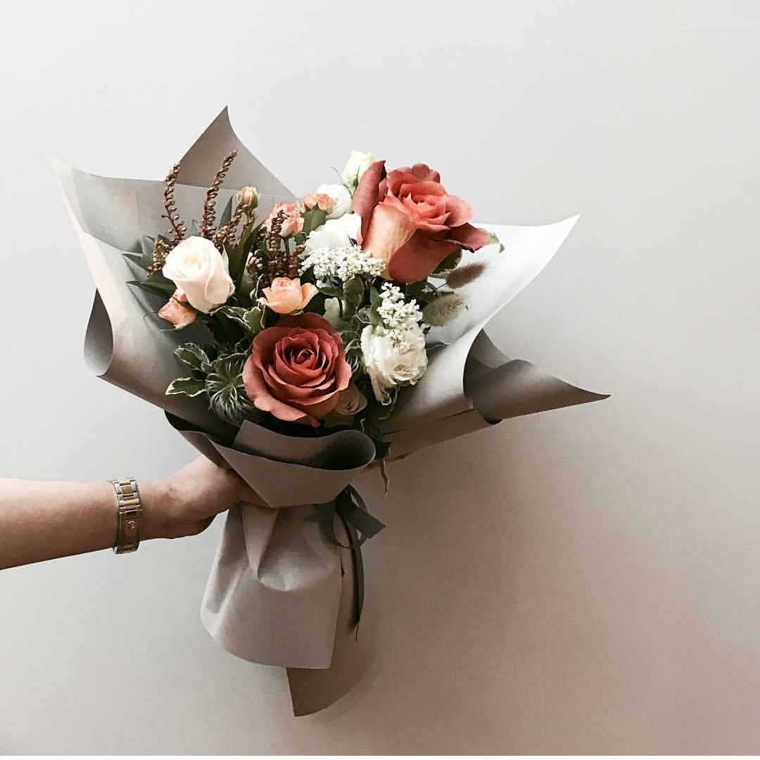 在家开个花店工作室赚钱吗,女人在家开花店赚钱吗