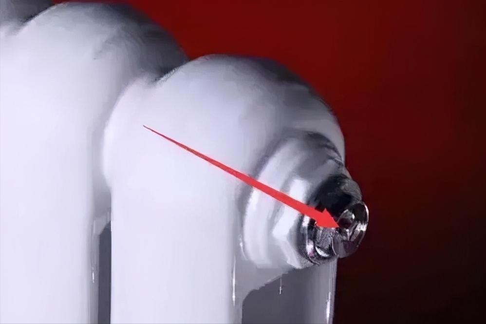 暖气片怎么排气彻底,暖气片正确排气方法