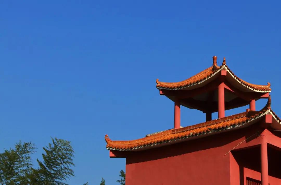 拍网贷广告劝农民工坐飞机,怂恿农民工升舱