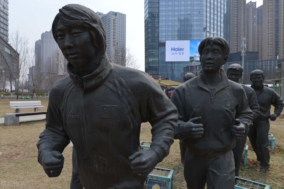 中国足球再迈出重要一步,中国足球再回首