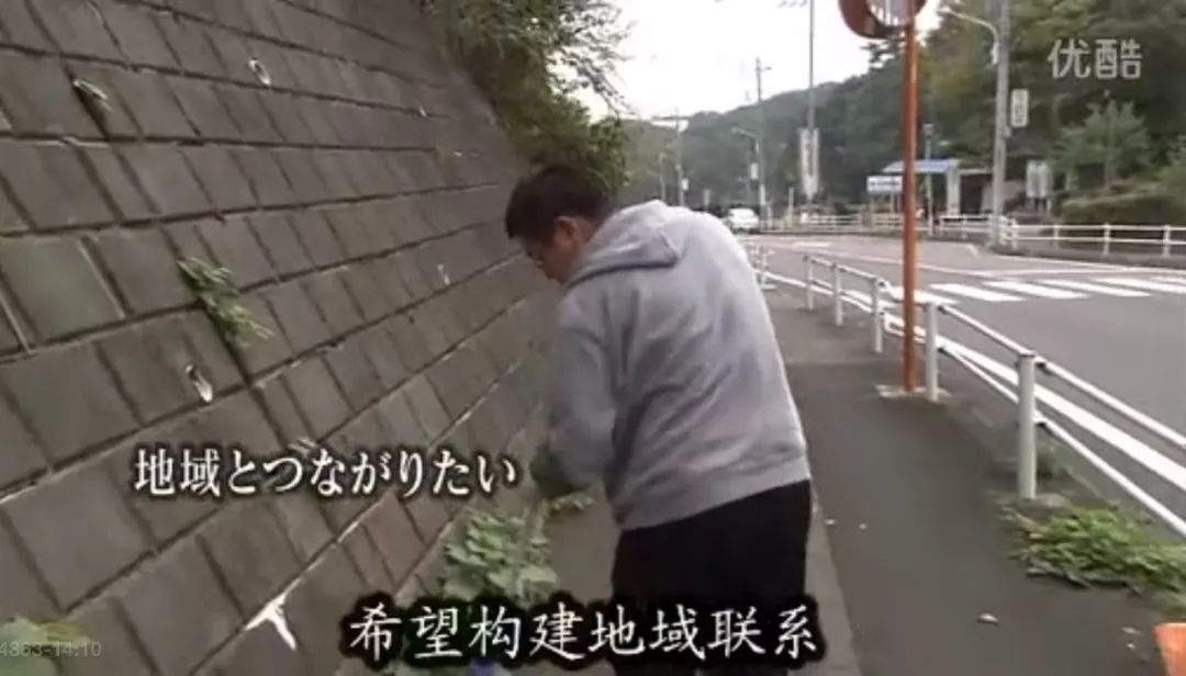 4元吃一天，50元解决*生活性**，这些等死的年轻人究竟怎么了？