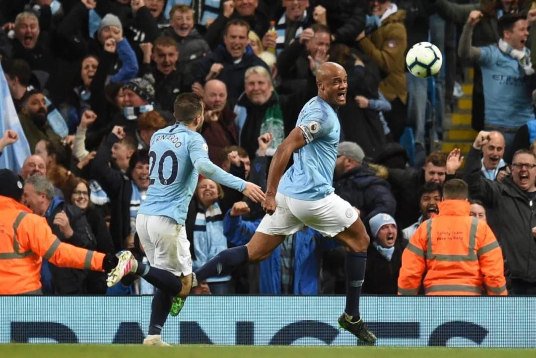 所有人都让他别射门，他打进锁定冠军的进球：他是英超最佳中卫吗